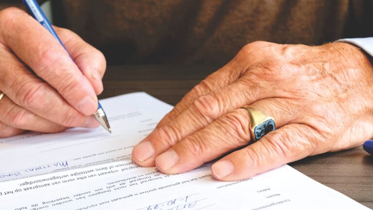 How Notarized Paperwork Works When an Aging Parent Moves Into Assisted Living